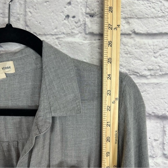 Anthropologie Cloth & Stone Romola Popover Chambray Top Medium Gray Lightweight - Picture 5 of 7